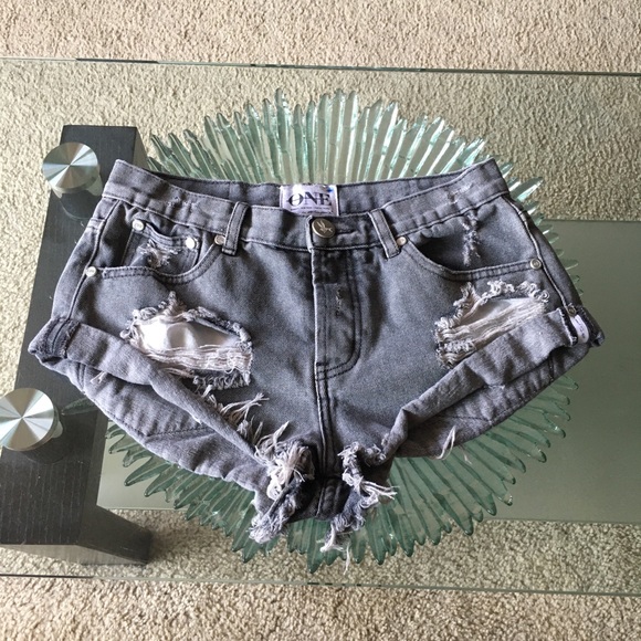 Sexy One Teaspoon Jean shorts - Picture 1 of 6